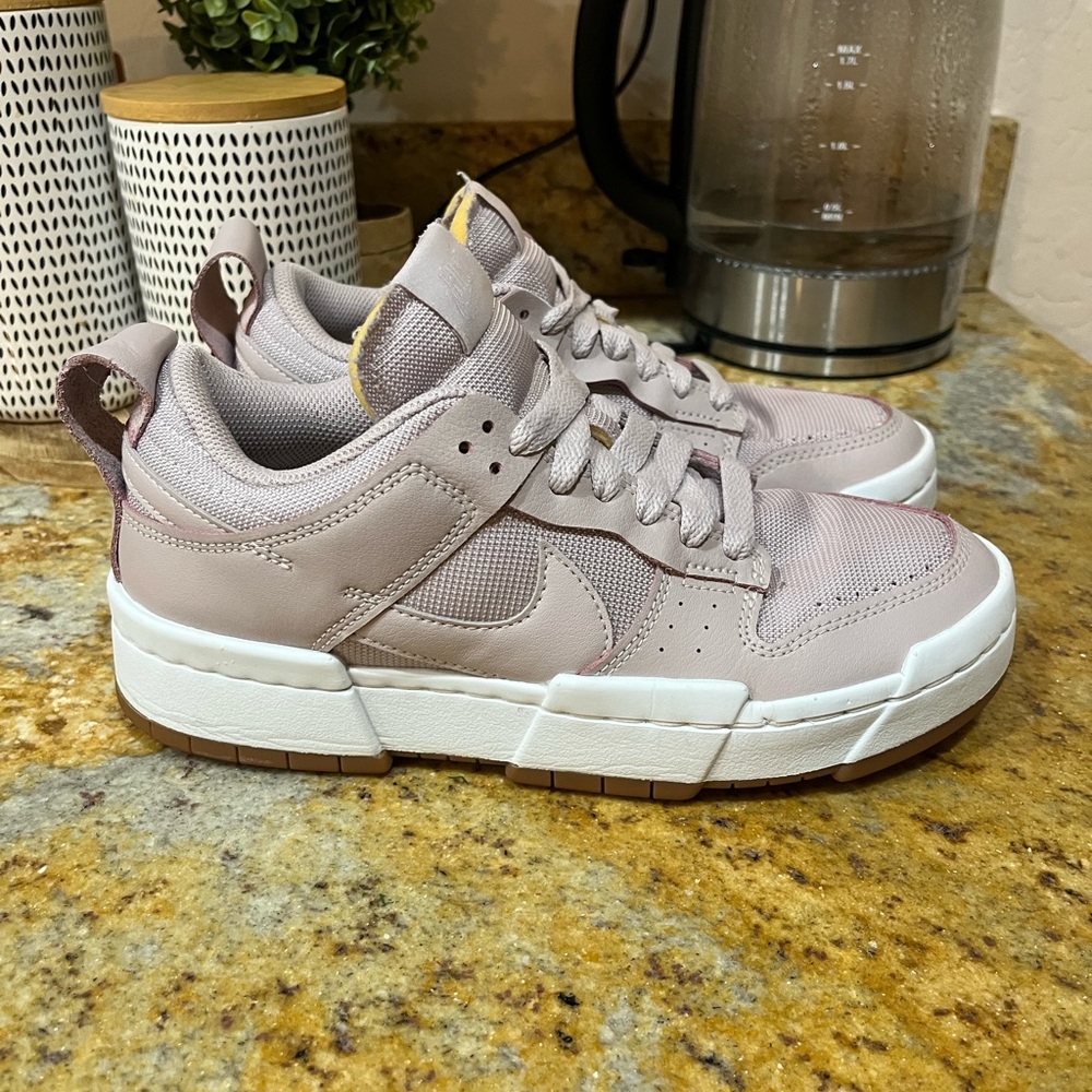 Nike Women's Sneakers in Light Purple and White